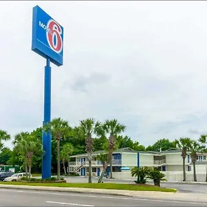 6 - West Motel